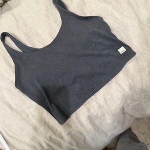 Vuori Daily Crop Tank Top in Washed Charcoal